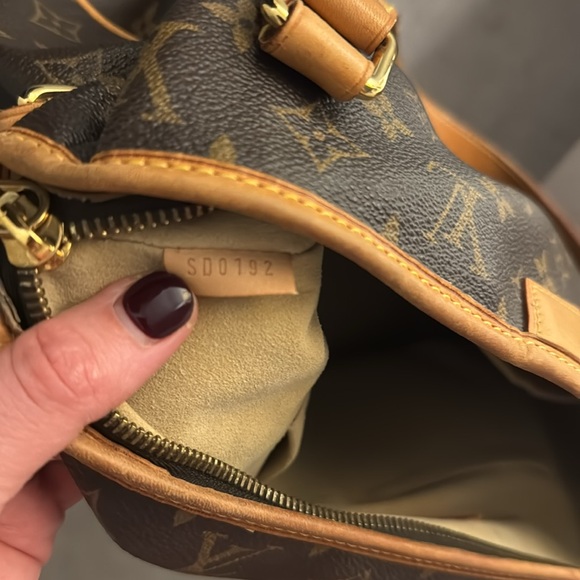 LOUIS VUITTON Monogram Estrela MM - Picture 10 of 10